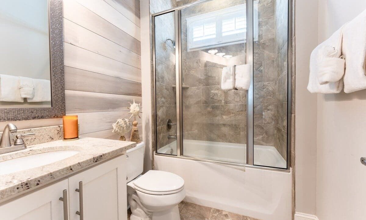Photo of Bathroom in King City