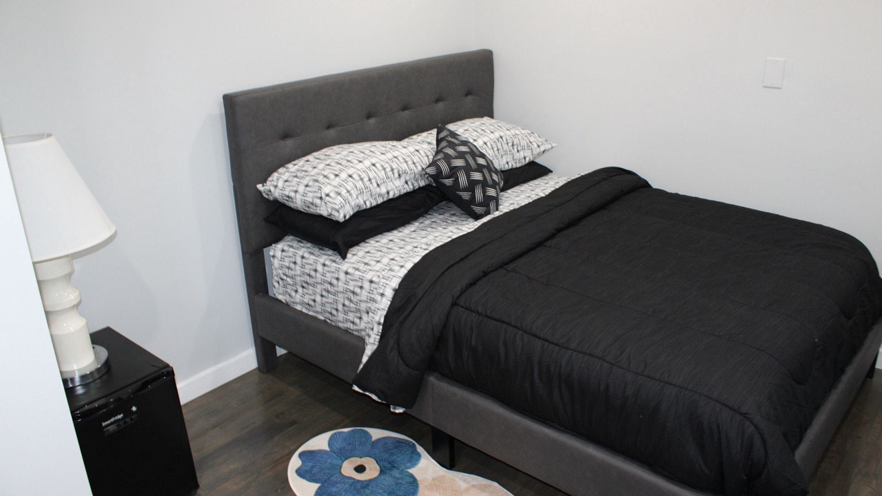 Photo of Bedroom in Forest Park