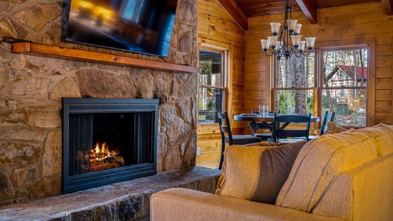 Photo of Livingroom in Rocky Grove