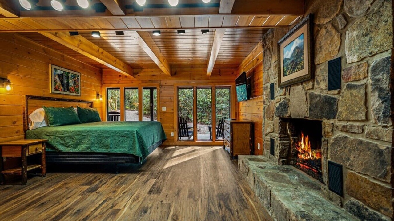 Photo of Bedroom in Rocky Grove