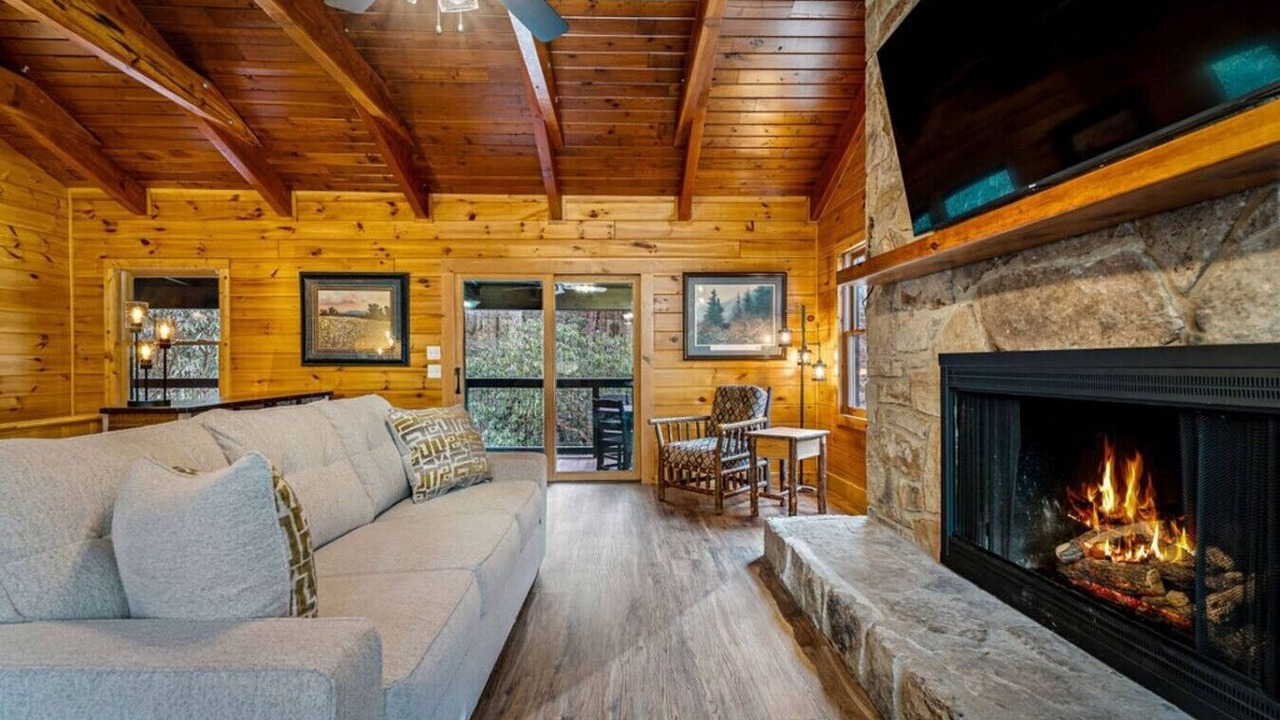 Photo of Livingroom in Rocky Grove