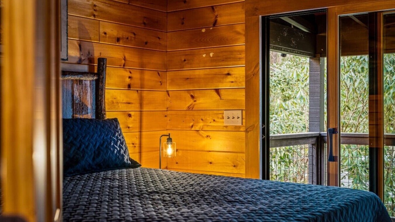 Photo of Bedroom in Rocky Grove