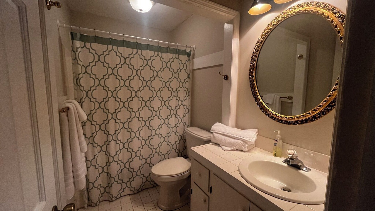 Photo of Bathroom in Saint Simons Island