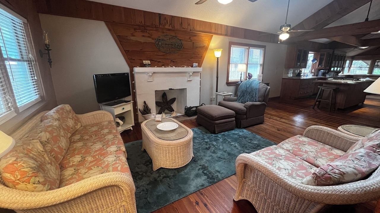 Photo of Livingroom in Saint Simons Island