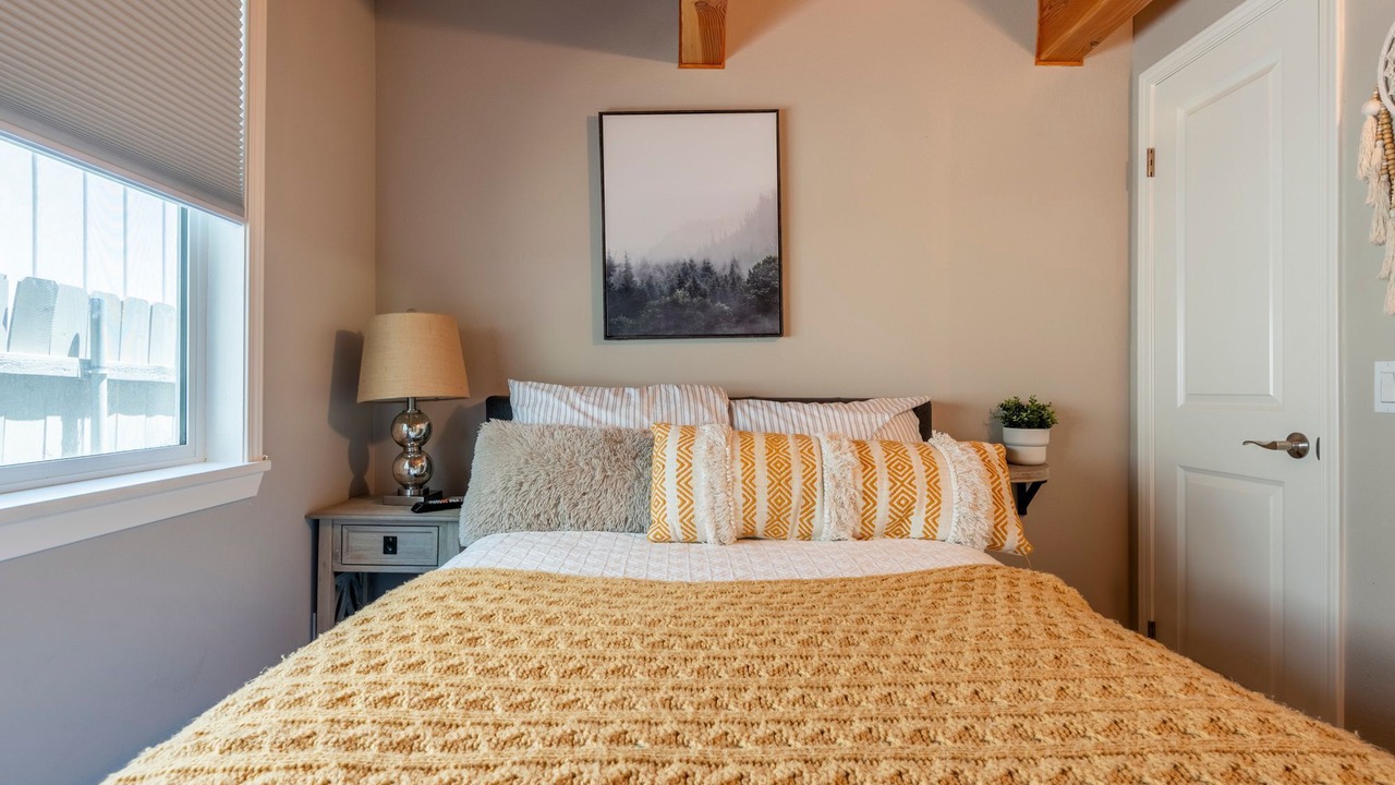 Photo of Bedroom in Cedar Glen