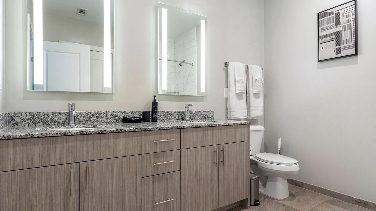 Photo of Bathroom in Yamacraw Village