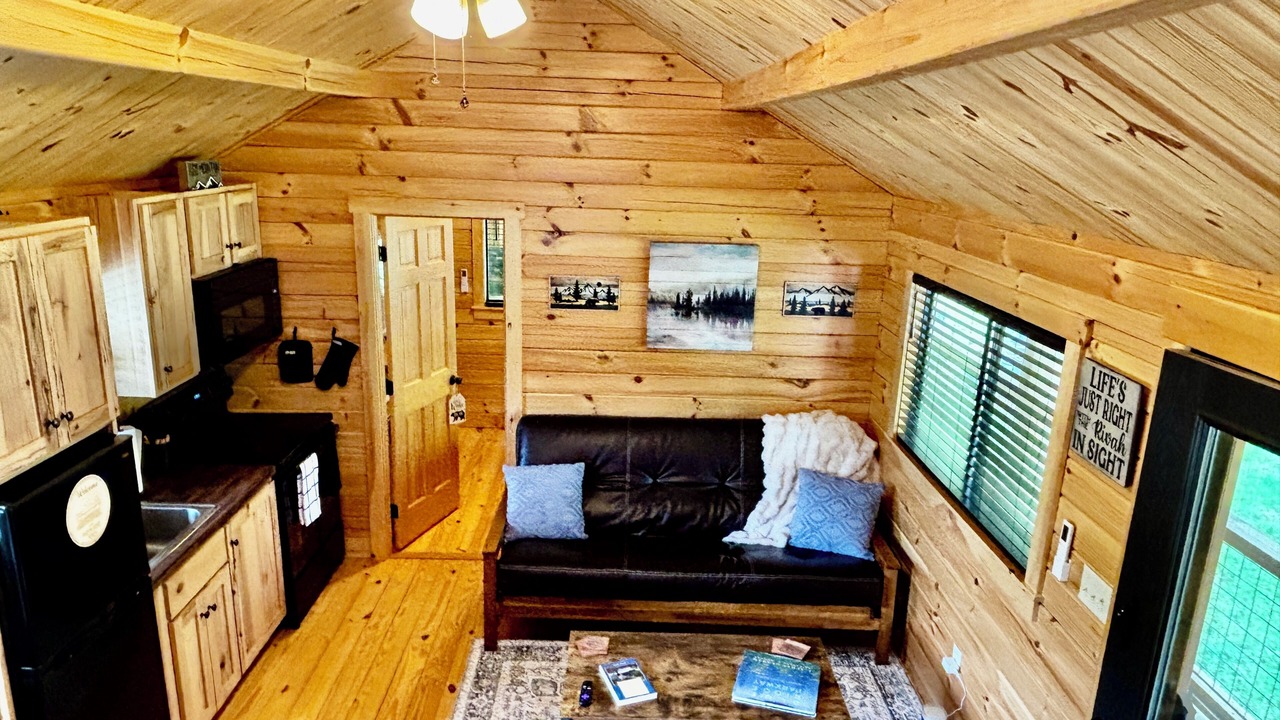 Photo of Livingroom in Canton