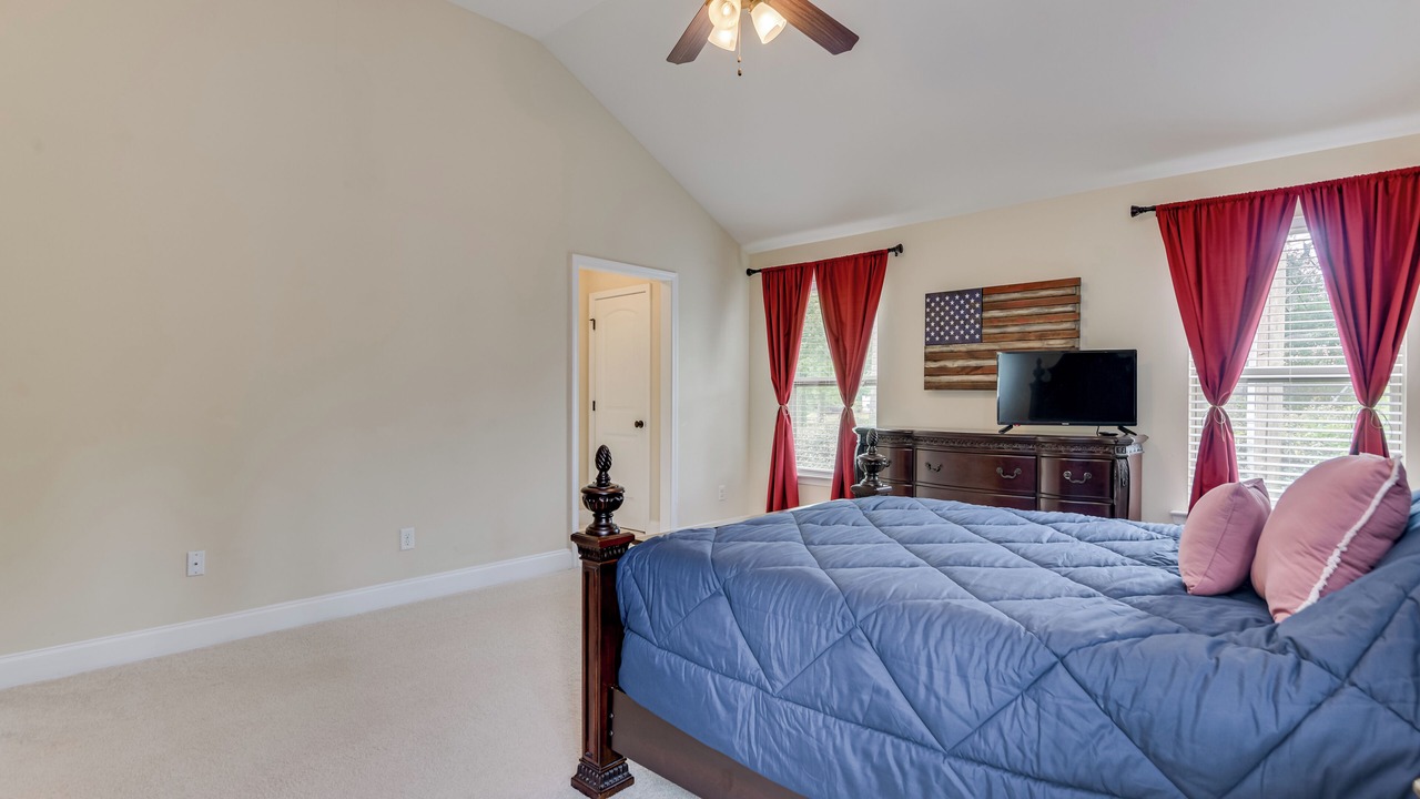 Photo of Bedroom in Augusta