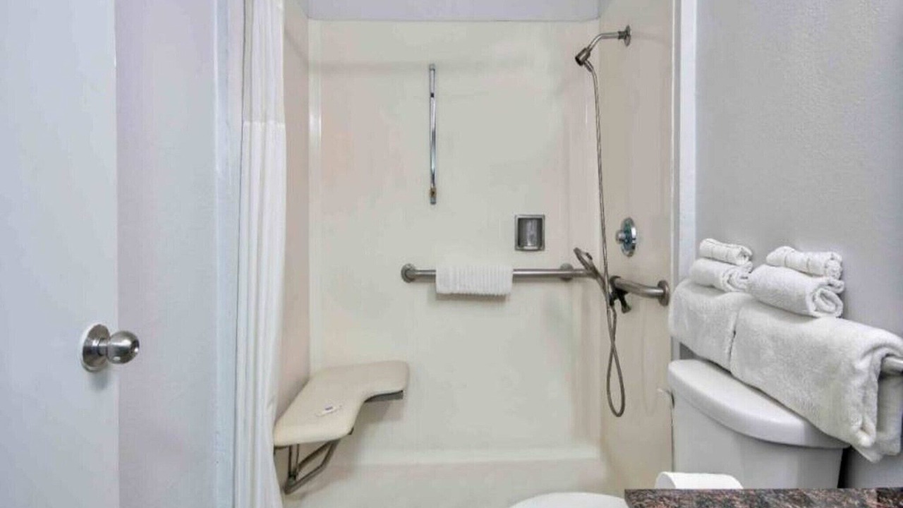 Photo of Bathroom in Carousel