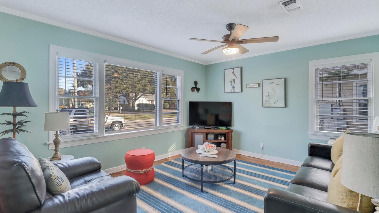 Photo of Livingroom in Long Beach