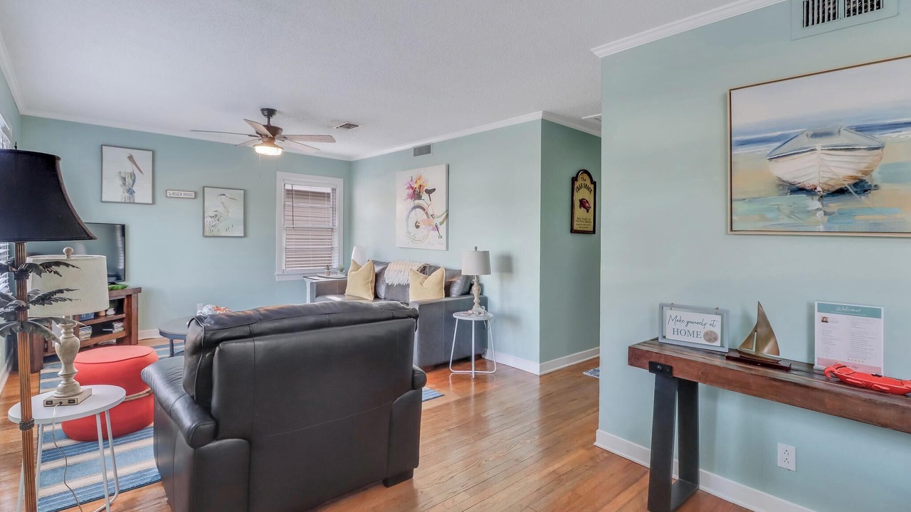 Photo of Livingroom in Long Beach