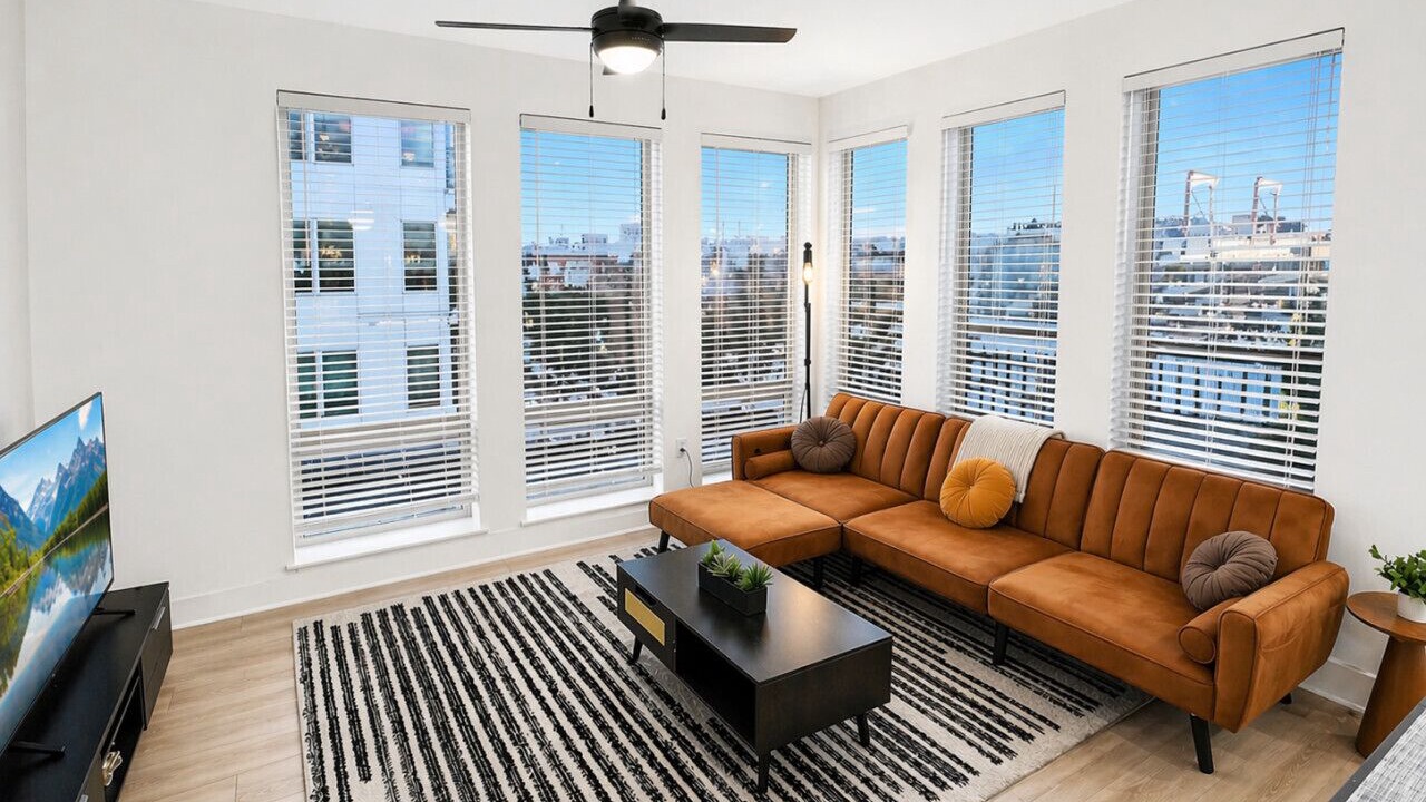 Photo of Livingroom in Five Points South