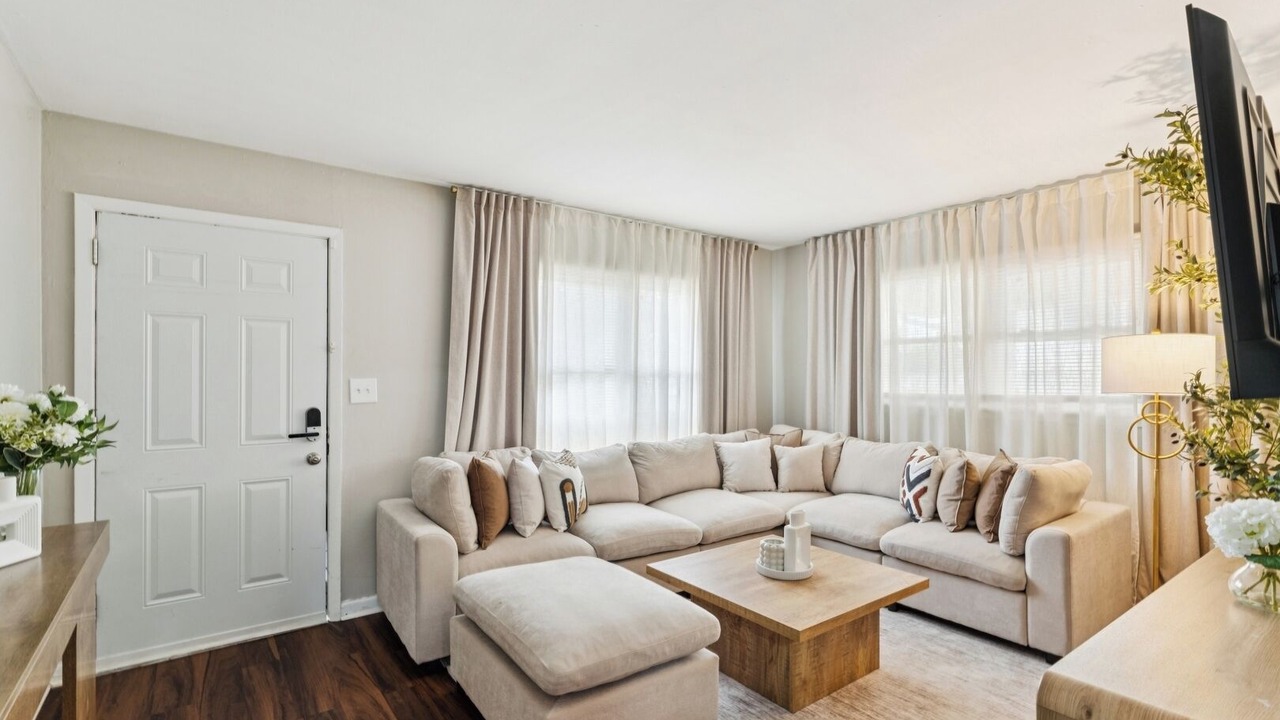 Photo of Livingroom in Avondale