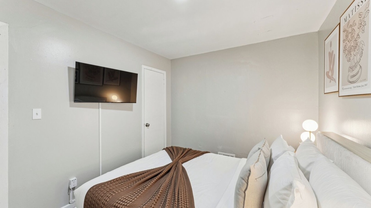 Photo of Bedroom in Avondale