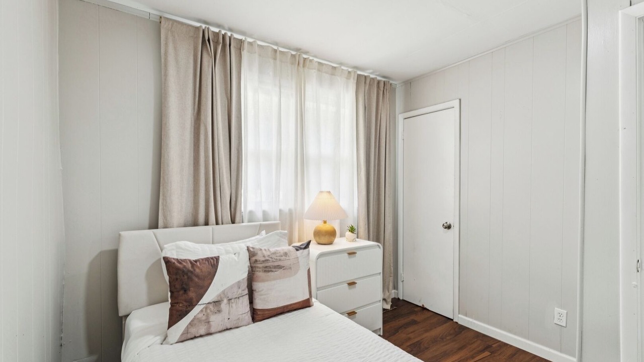 Photo of Bedroom in Avondale