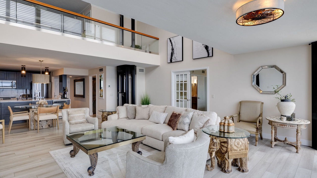 Photo of Livingroom in Punta Rassa