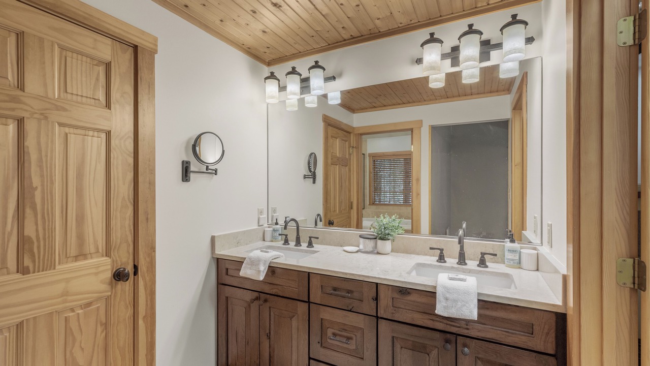 Photo of Bathroom in Lake Toxaway