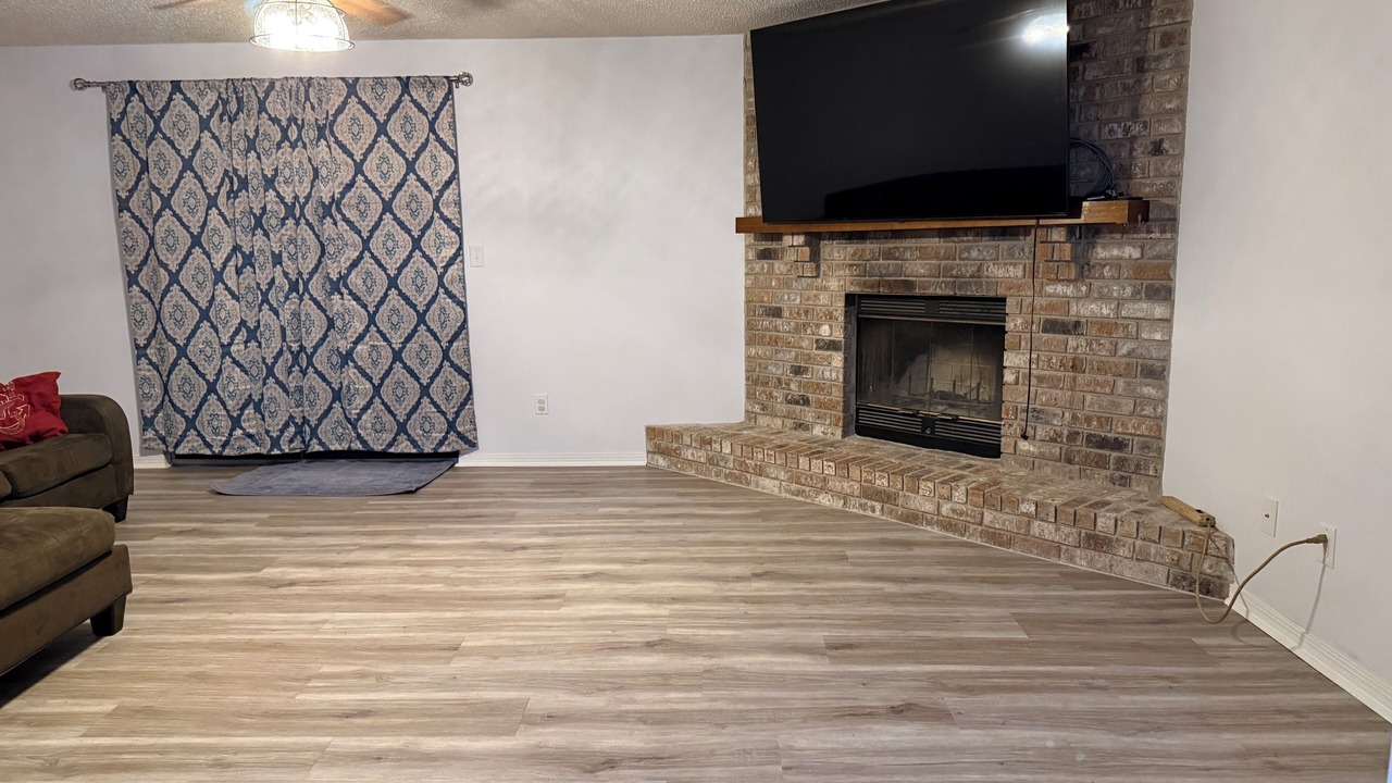 Photo of Livingroom in North Northwest Pensacola
