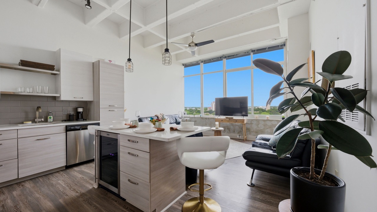 Photo of Livingroom in Peachtree Center
