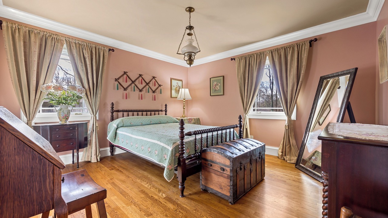 Photo of Bedroom in Town Center