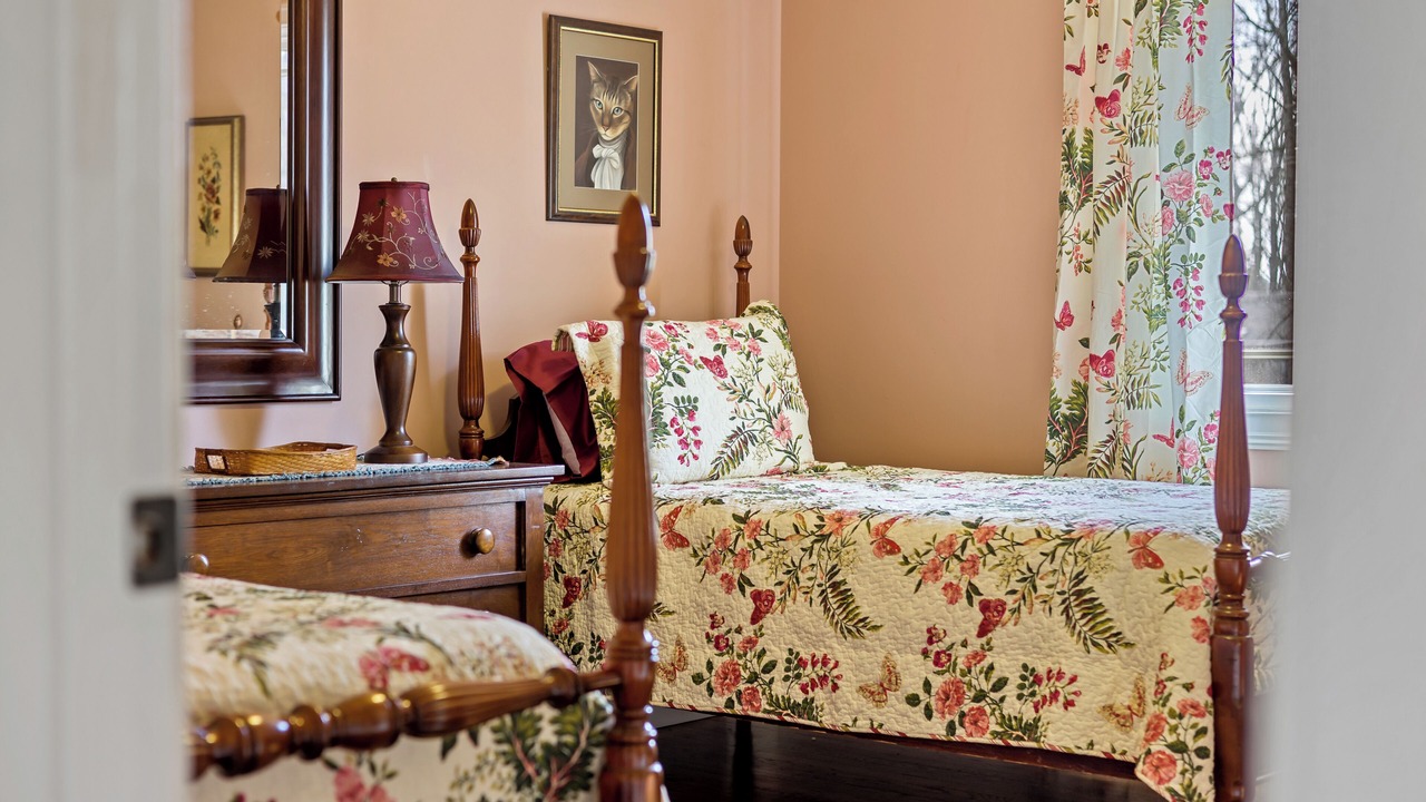Photo of Bedroom in Town Center