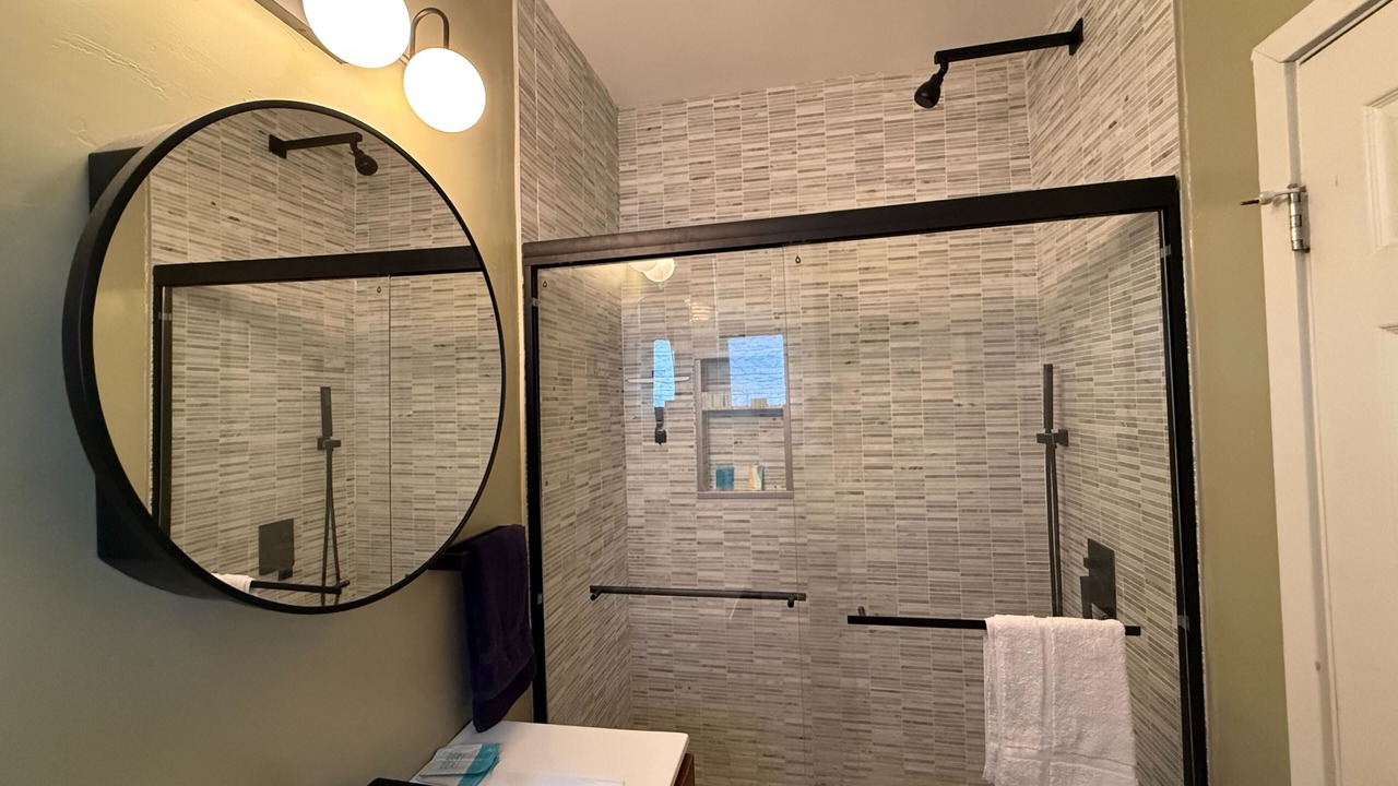 Photo of Bathroom in Metropolitan