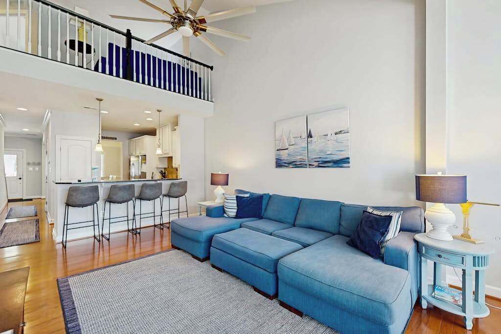 Photo of Livingroom in The Commons