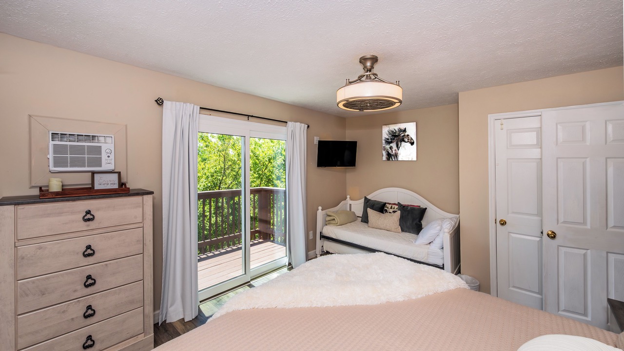 Photo of Bedroom in Sevierville