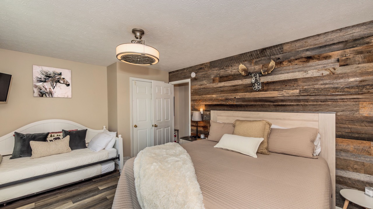 Photo of Bedroom in Sevierville