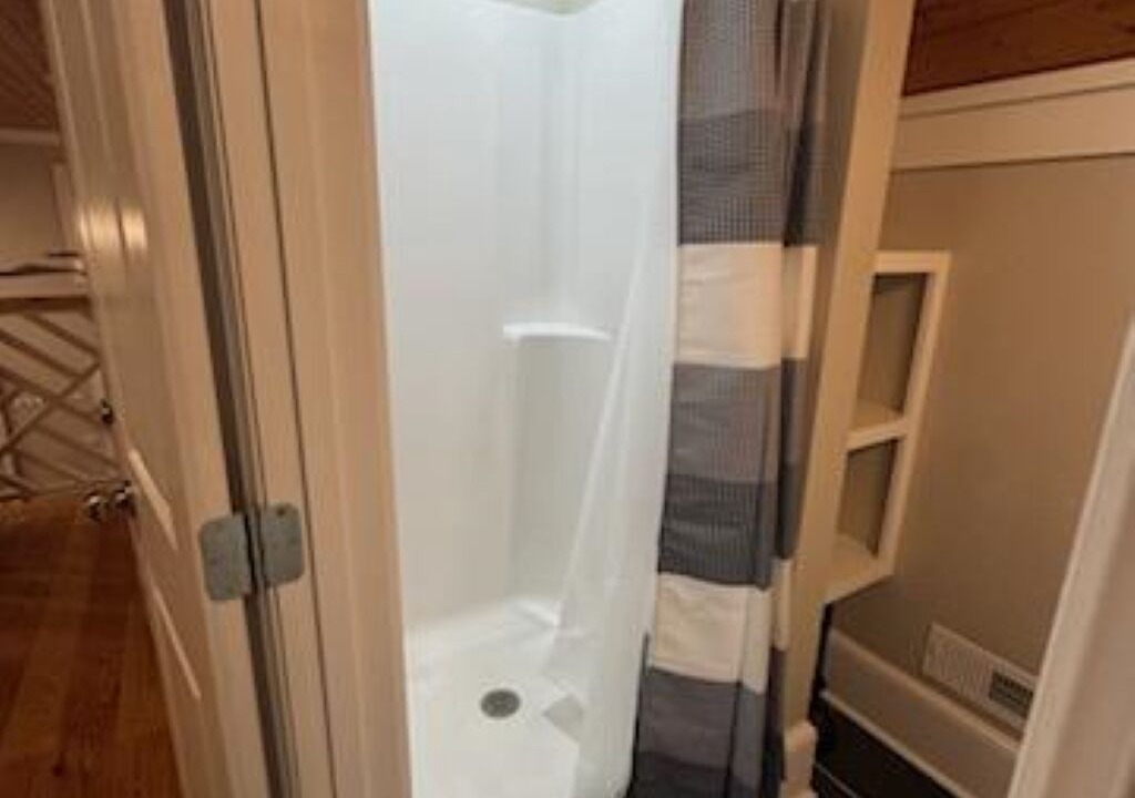 Photo of Bathroom in Guntersville