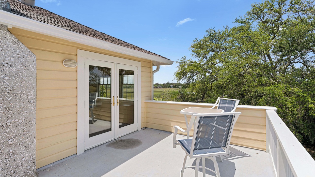 Photo of Patio Balcony in East Beach