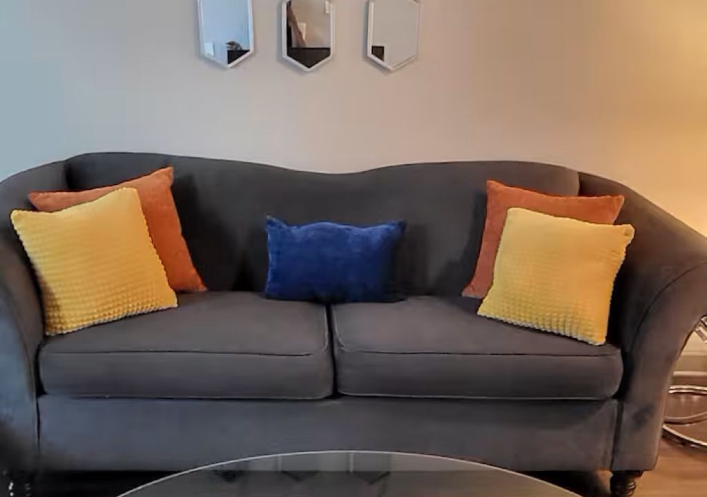 Photo of Livingroom in Loring Heights