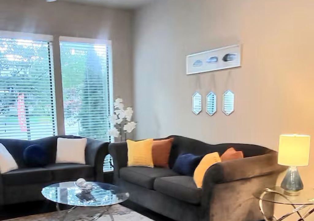 Photo of Livingroom in Loring Heights