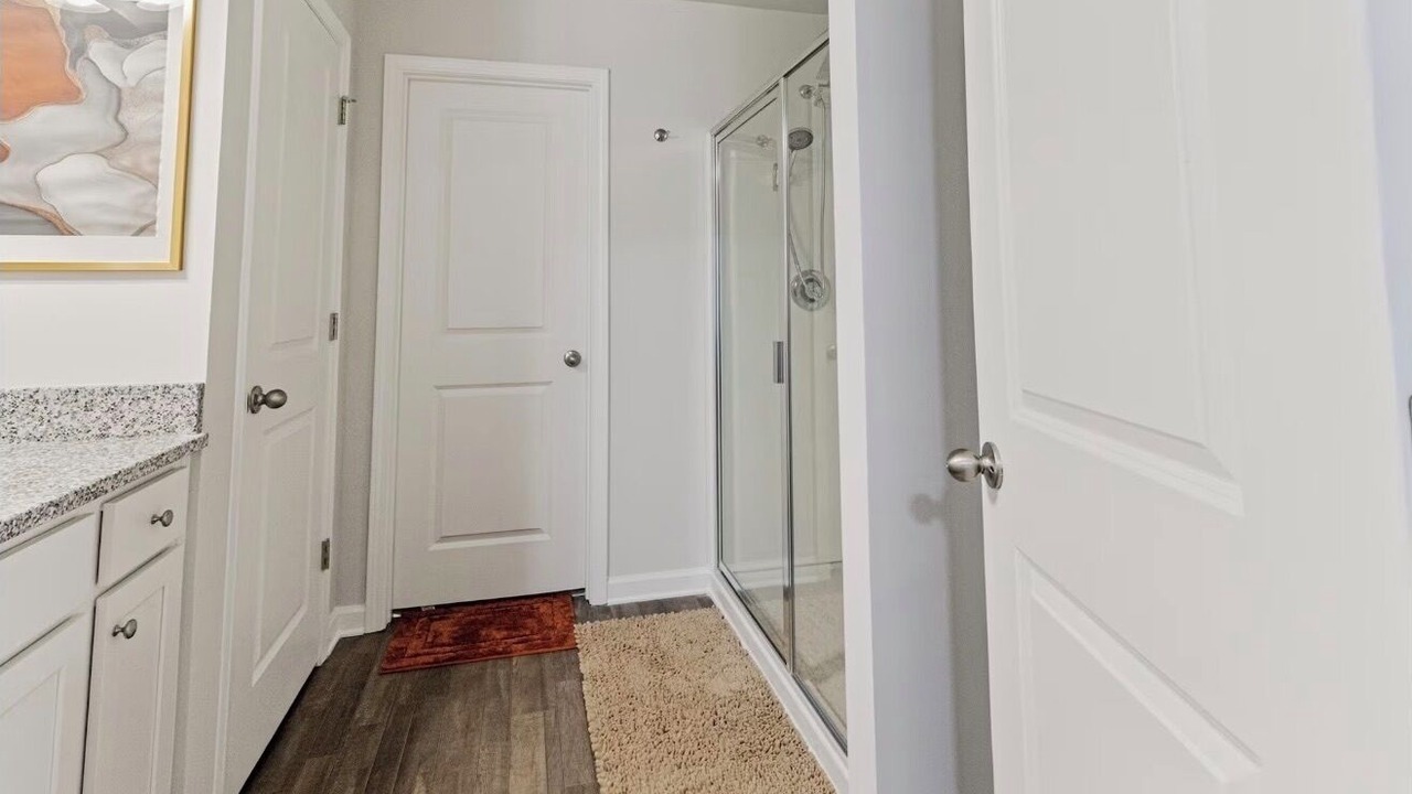 Photo of Bathroom in Morrow