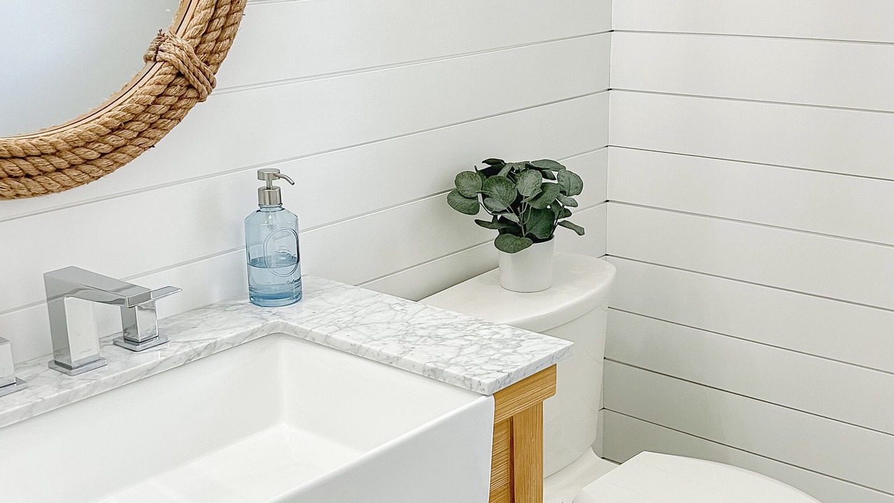 Photo of Bathroom in Teaticket