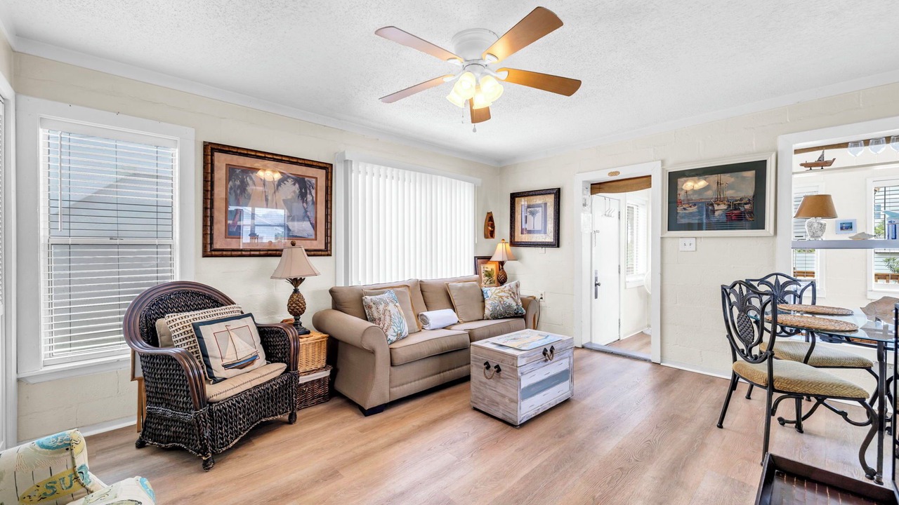 Photo of Livingroom in Laguna Beach