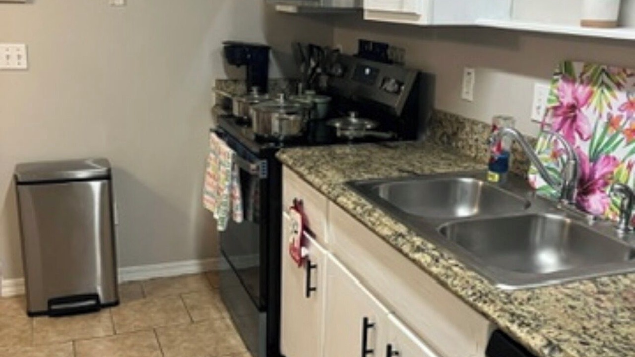 Photo of Kitchen in North Northwest Pensacola