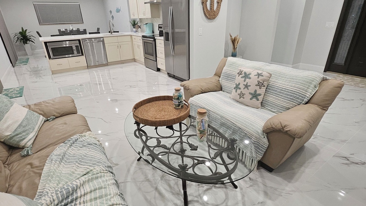 Photo of Livingroom in Tropic Palms