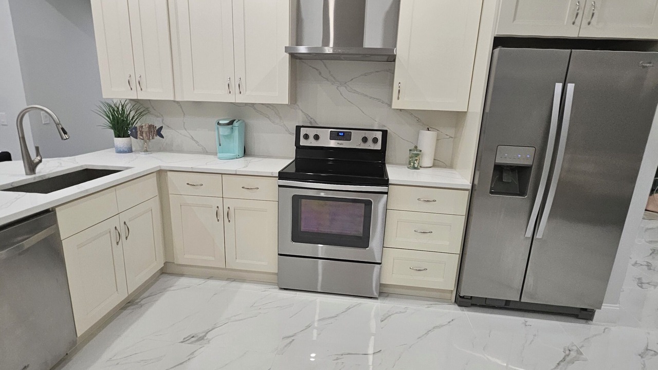 Photo of Kitchen in Tropic Palms