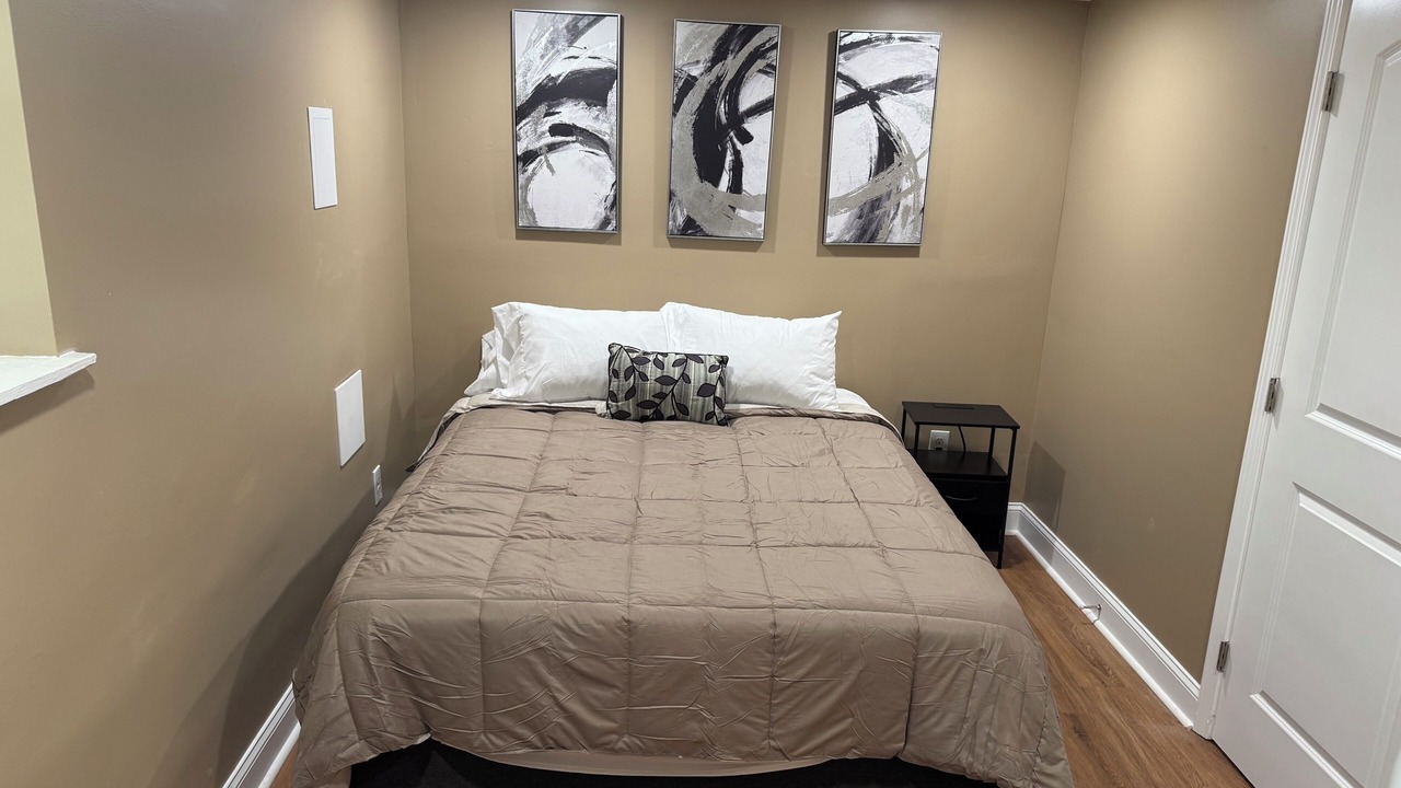 Photo of Bedroom in Forest Park
