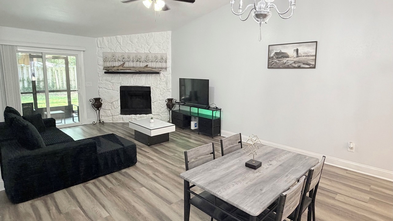 Photo of Livingroom in Arlington