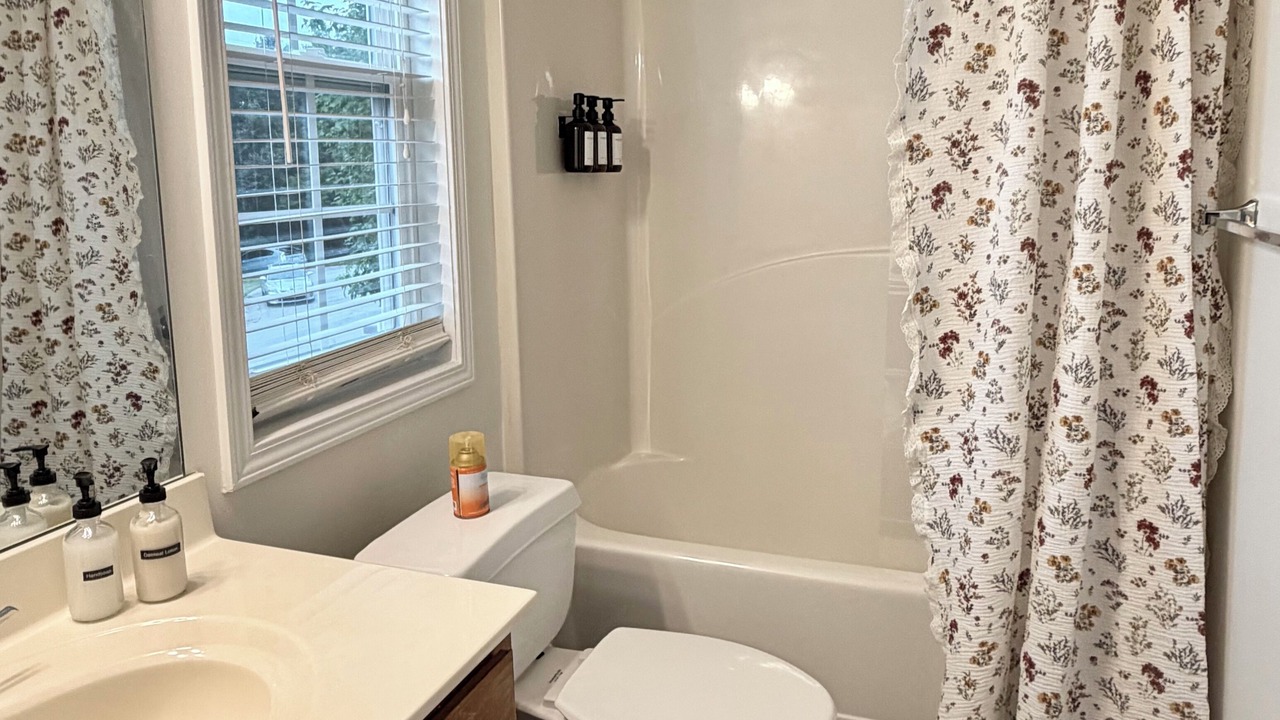 Photo of Bathroom in Suwanee