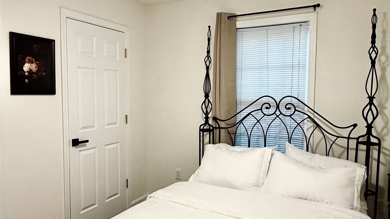 Photo of Bedroom in Suwanee