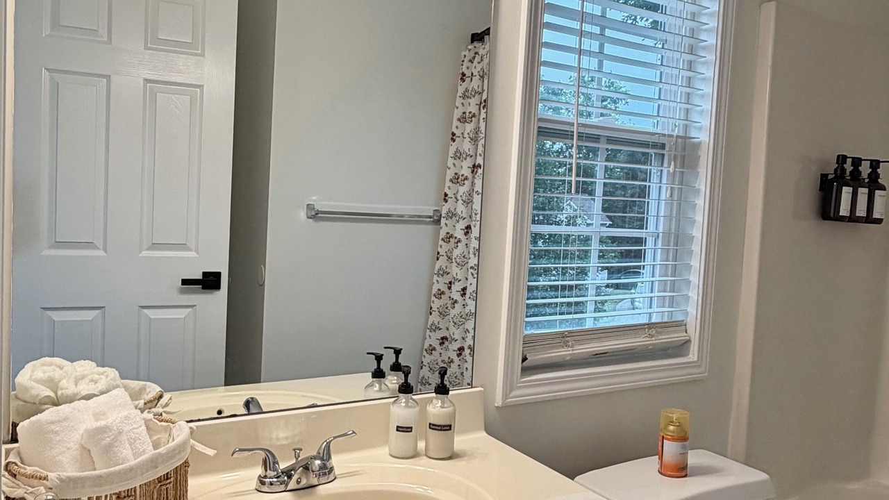 Photo of Bathroom in Suwanee