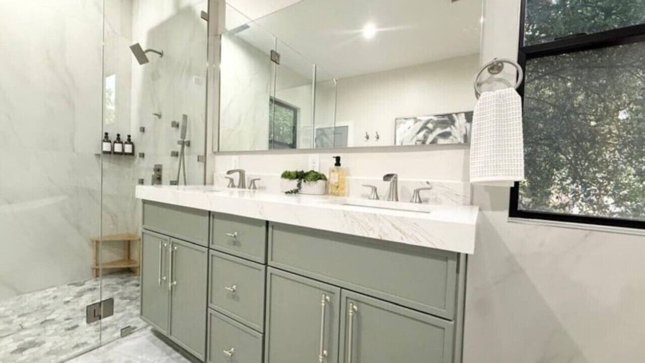 Photo of Bathroom in Loring Heights