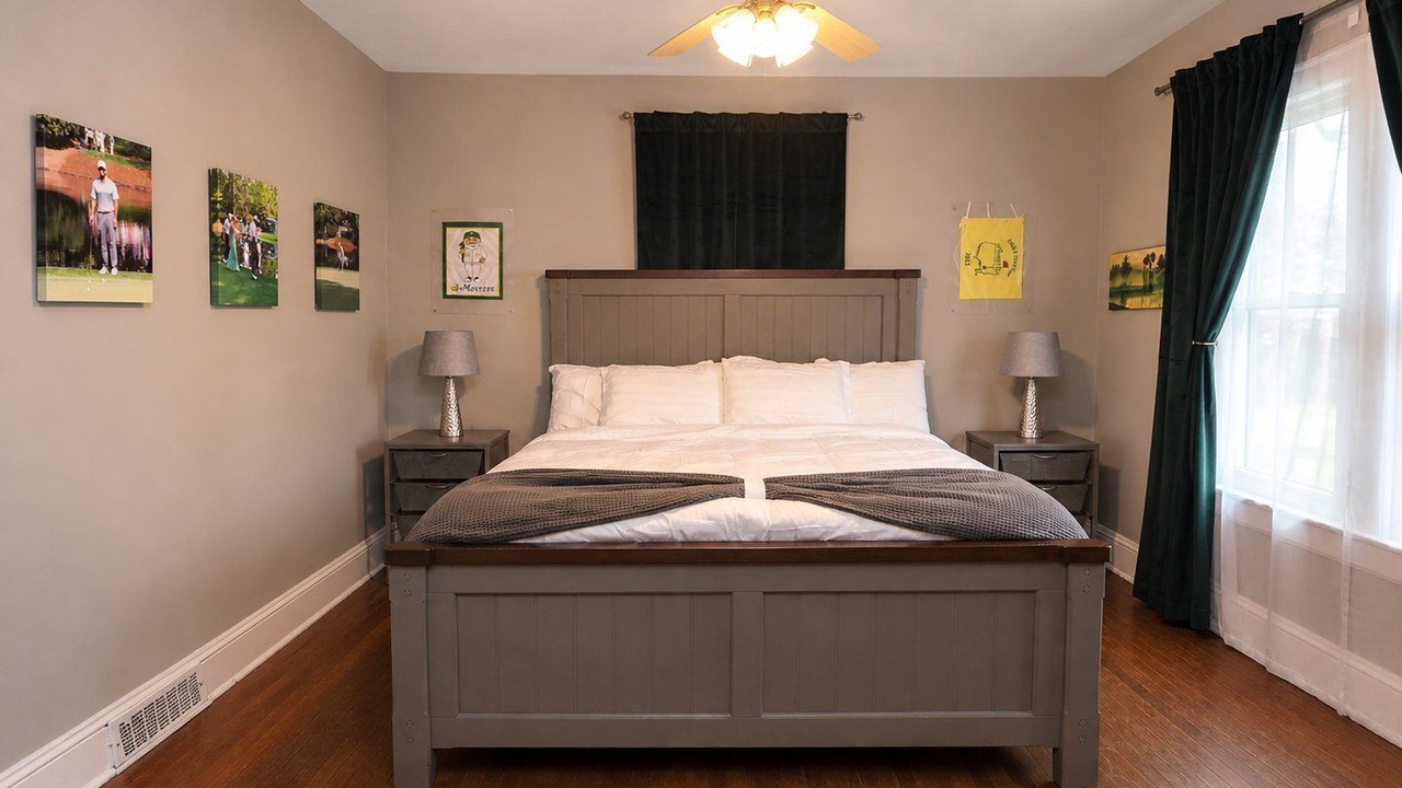 Photo of Bedroom in Westside