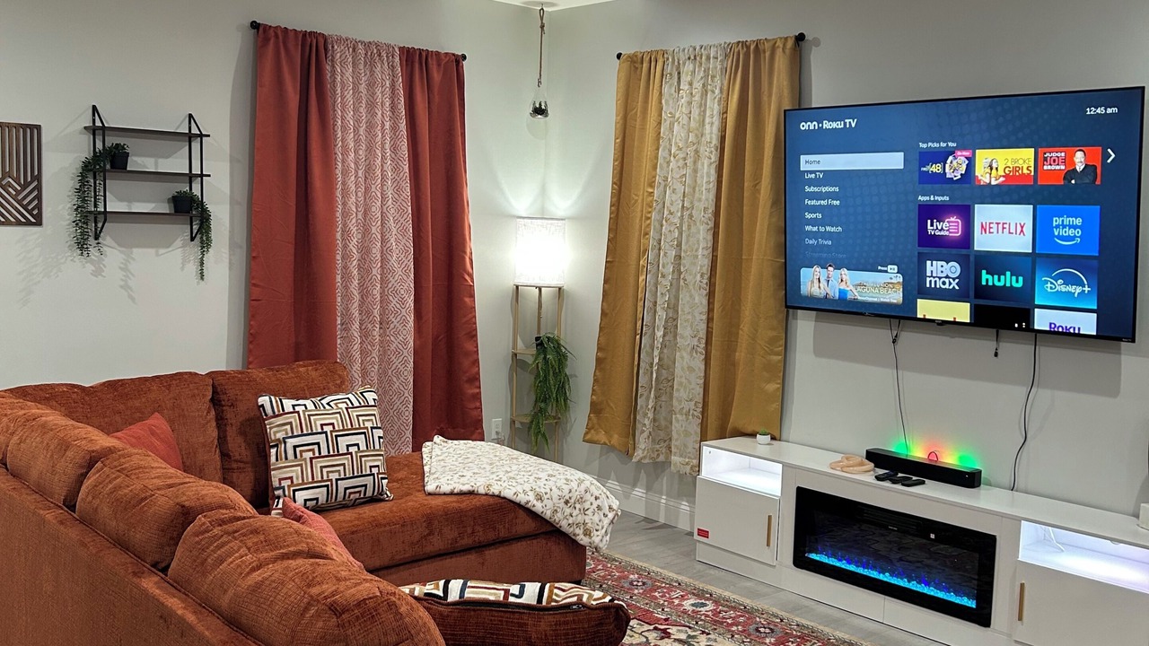 Photo of Livingroom in Westside