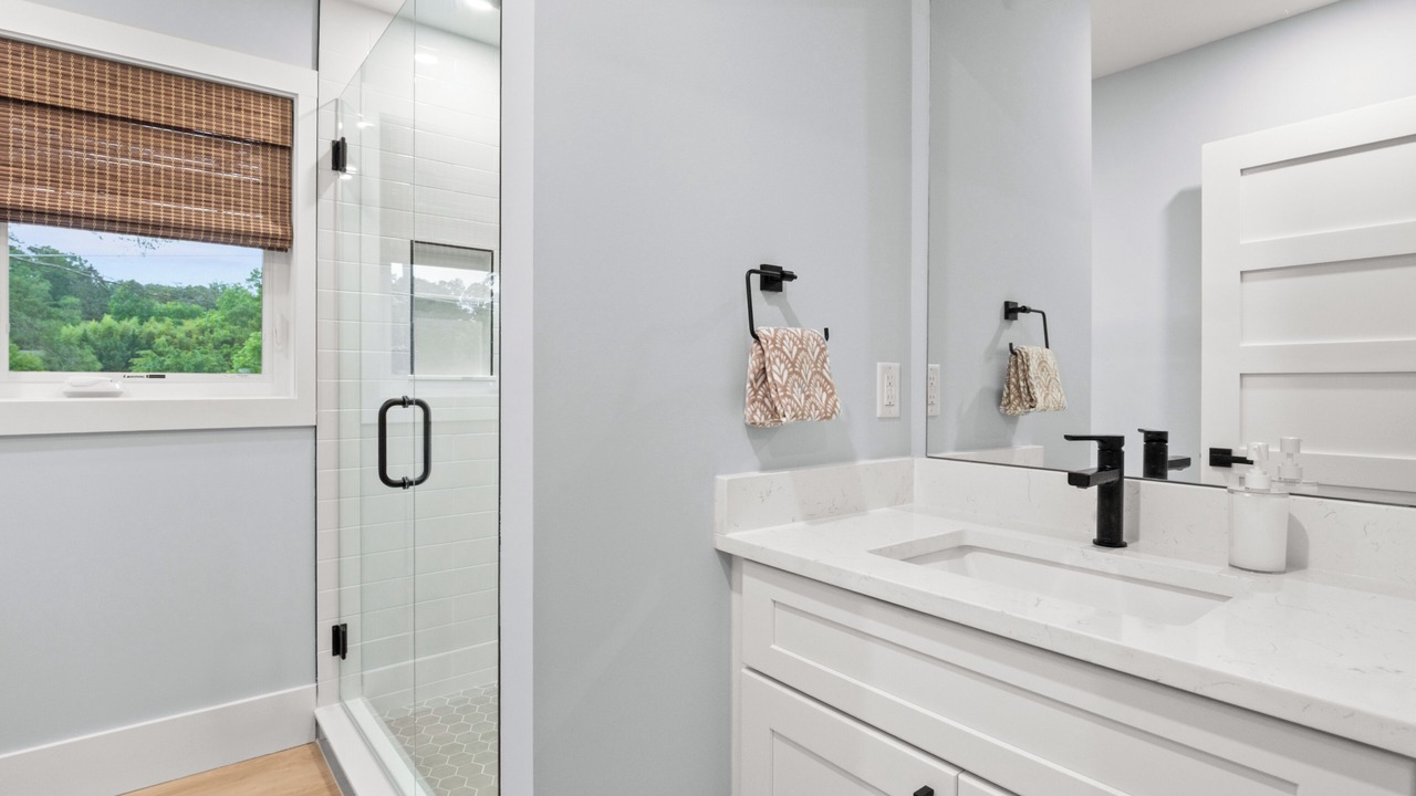 Photo of Bathroom in Oakley