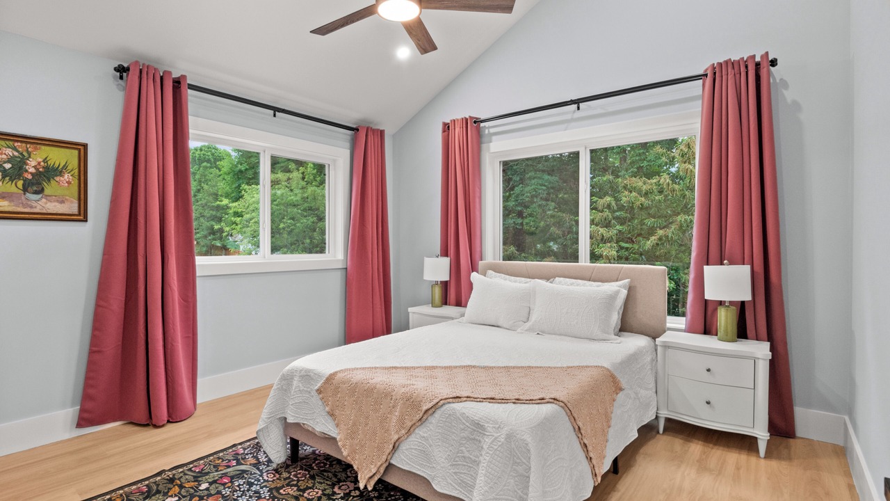 Photo of Bedroom in Oakley