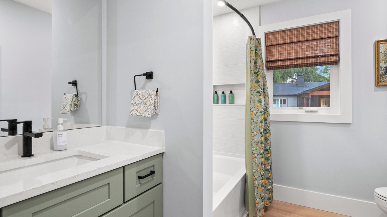 Photo of Bathroom in Oakley